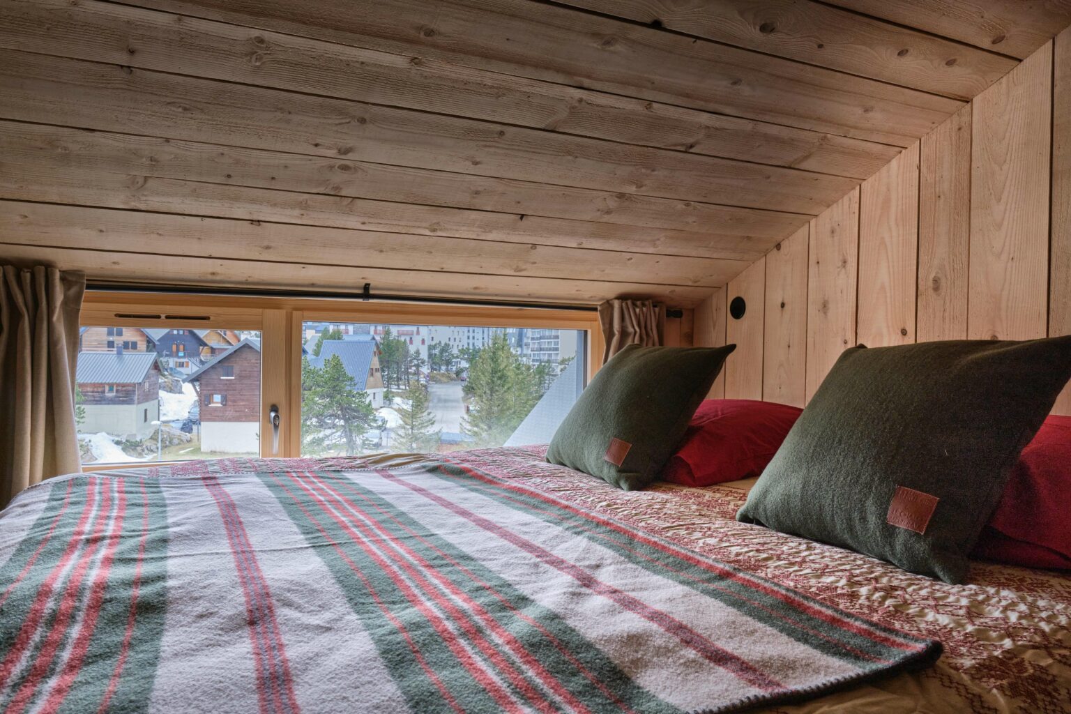 Chambre Chalet Melzerata – Les Maisons Escapia